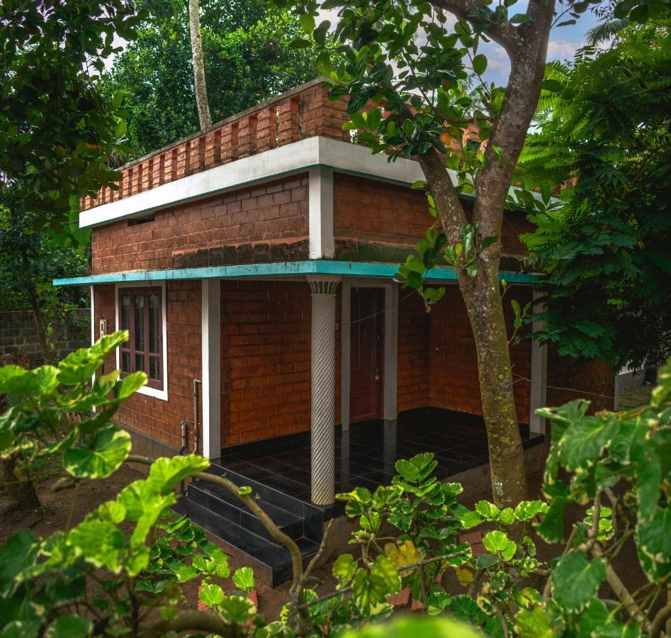 Secret Paradise Hotel Varkala Bagian luar foto