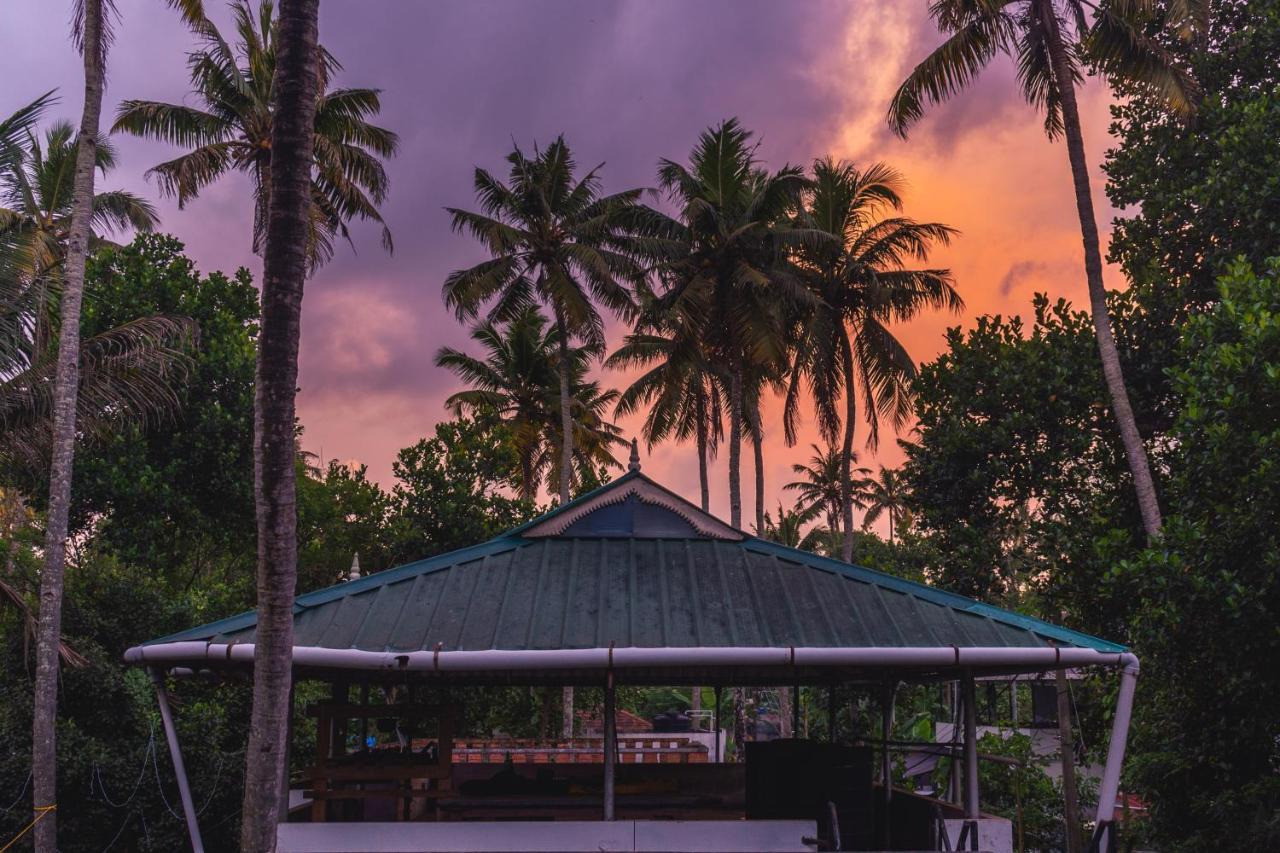 Secret Paradise Hotel Varkala Bagian luar foto